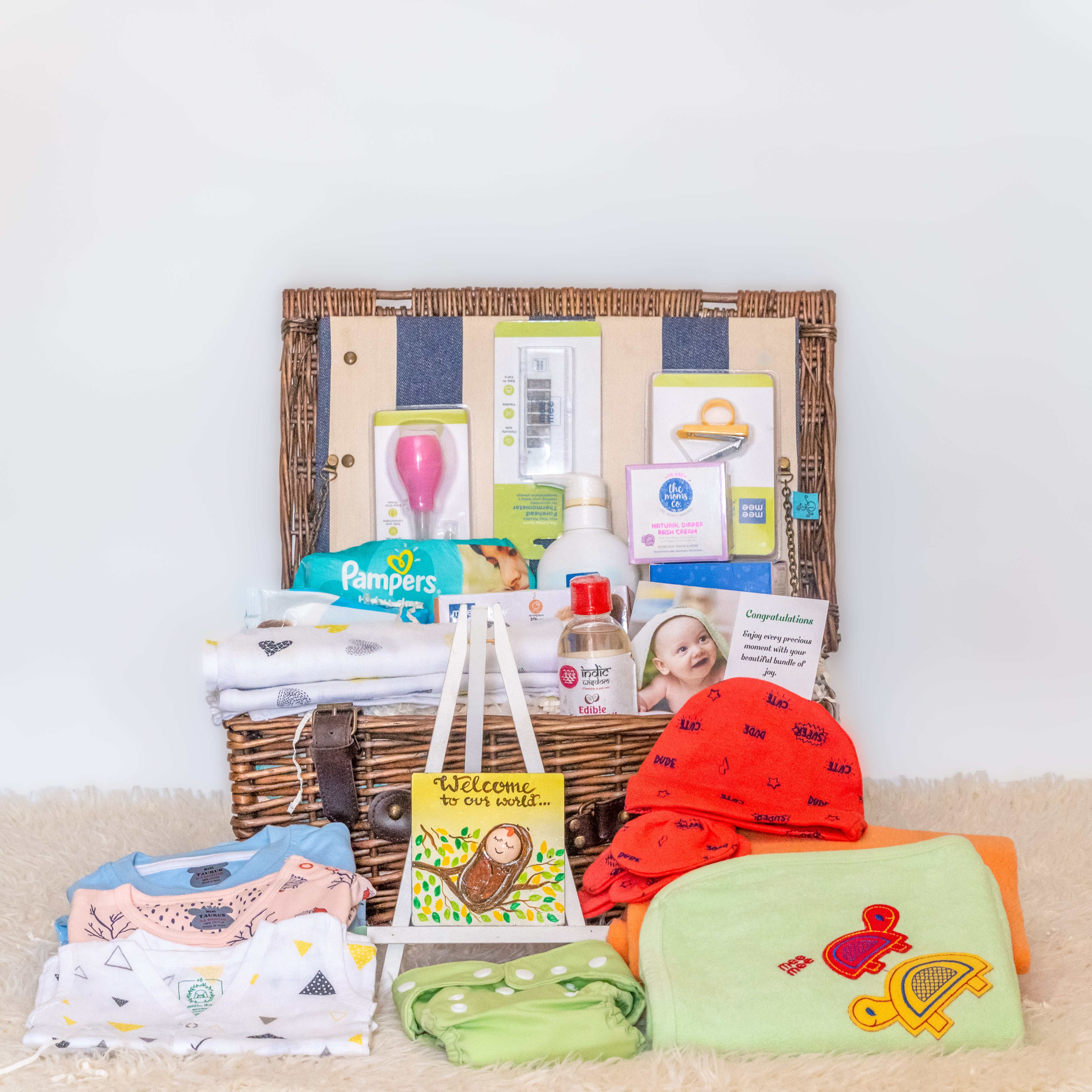 The Baby First Box: Hospital Bag, Baby Gifts & Baby Hampers